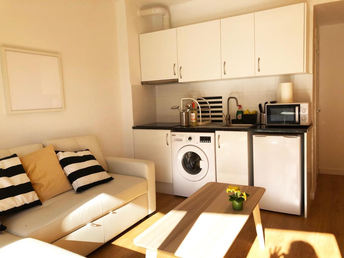 Lovely Seaside Apartment In Front Of Calafell Beach And Cunit Beach Segur de Calafell Bagian luar foto