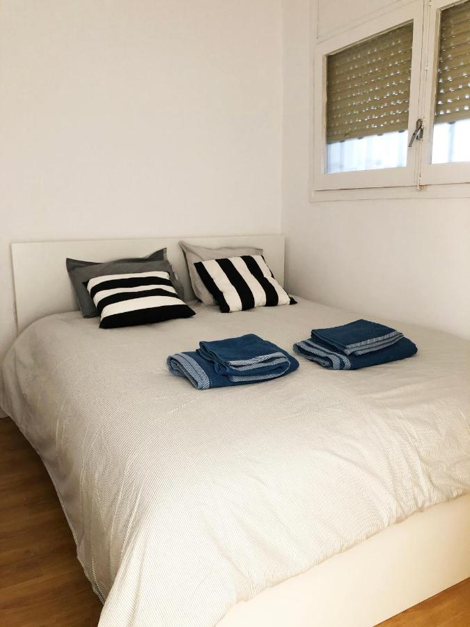 Lovely Seaside Apartment In Front Of Calafell Beach And Cunit Beach Segur de Calafell Bagian luar foto