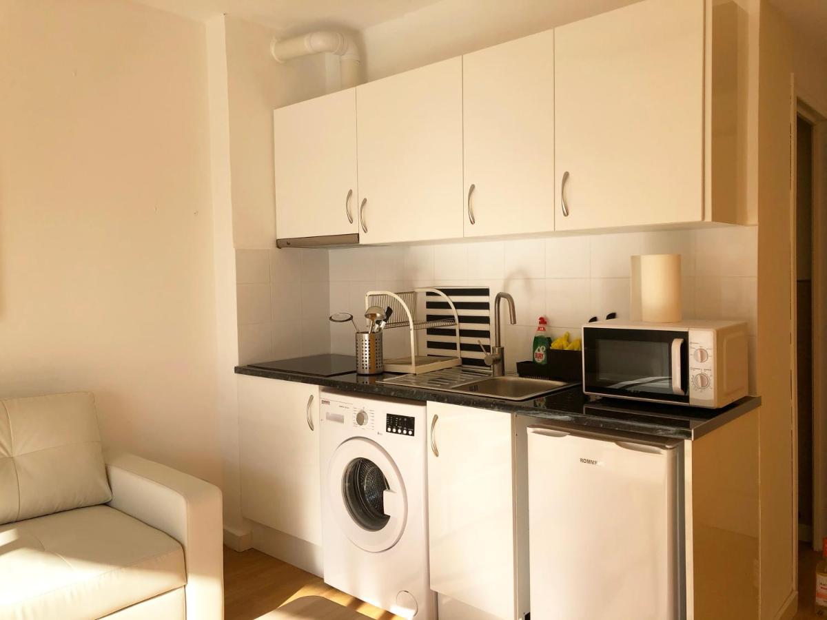 Lovely Seaside Apartment In Front Of Calafell Beach And Cunit Beach Segur de Calafell Bagian luar foto