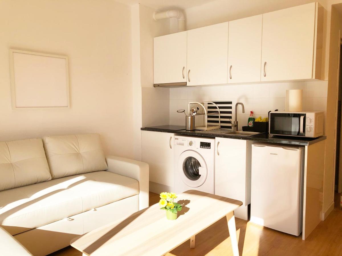 Lovely Seaside Apartment In Front Of Calafell Beach And Cunit Beach Segur de Calafell Bagian luar foto